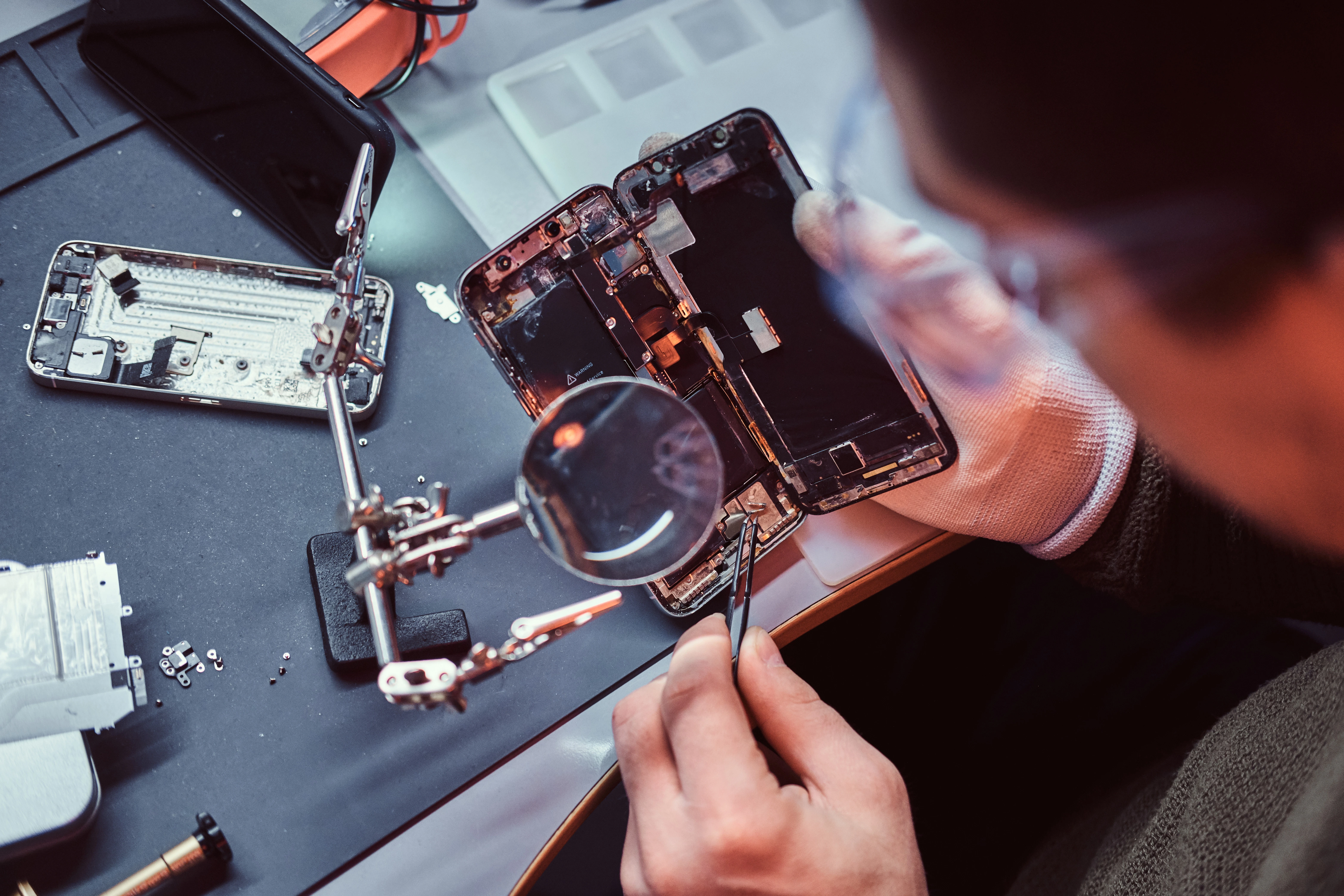 cell phone repair services